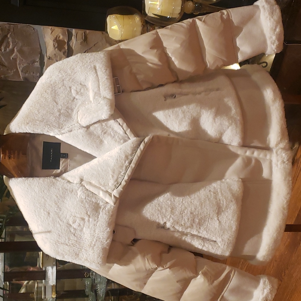 NWT TAHARI L Saylor faux suede nude color winter jacket with fur